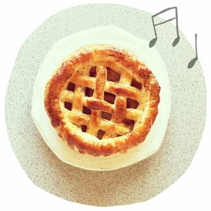 パイ生地がとてもわかりやすくて
アップルパイを作ってみました(^-^)

次はチェリーパイを作ってみます♥